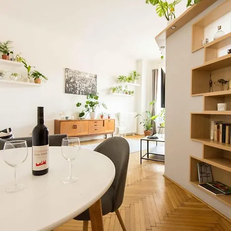 Dohany Design Apartment *