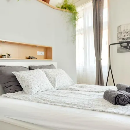 Apartment Dohany Design *