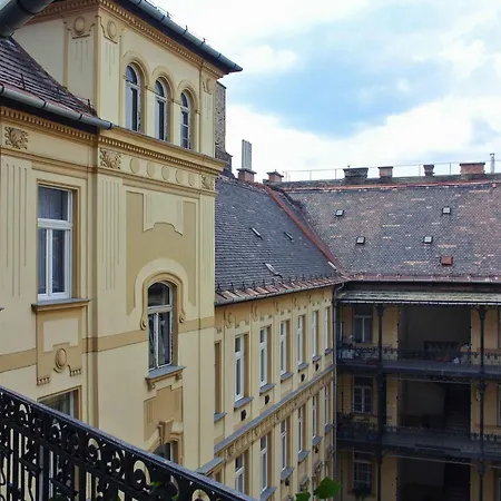 Apartment Dohany Design *