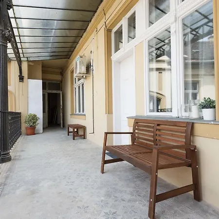 Apartment Dohany Design