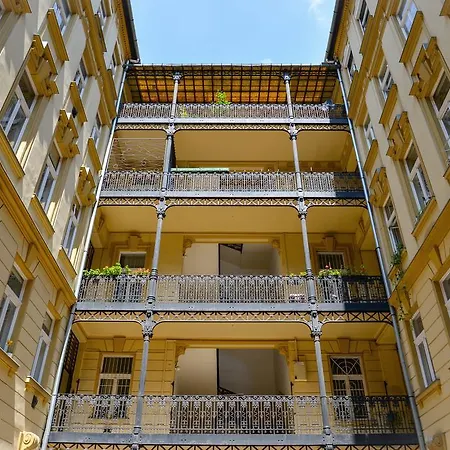 Dohany Design Апартаменты